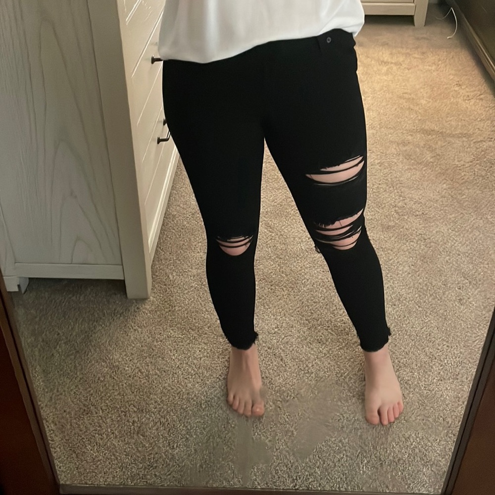 Black distressed jeans